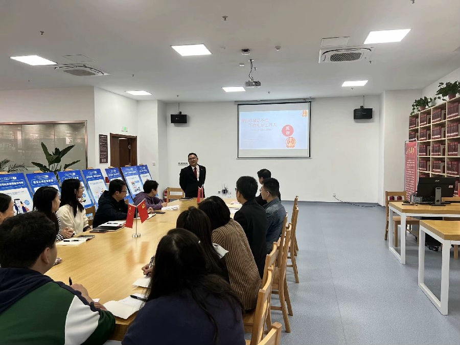 18e384dc429a4afa9cd5d6bdfb6a081c.jpg 18e384dc429a4afa9cd5d6bdfb6a081c.jpg