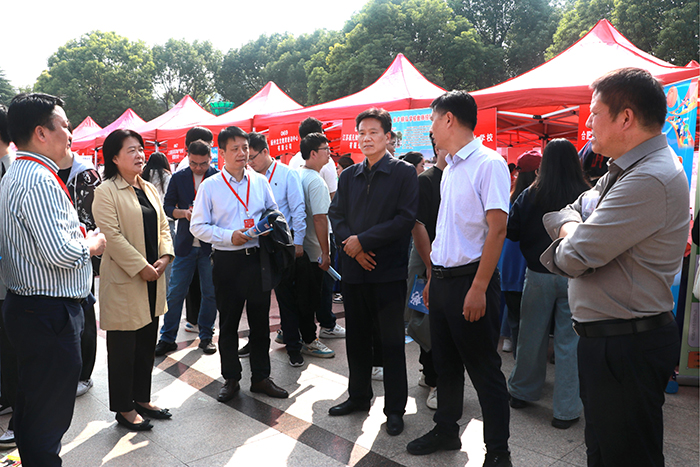 43c844b1cc4f43848a6c27020335507d.jpg 43c844b1cc4f43848a6c27020335507d.jpg