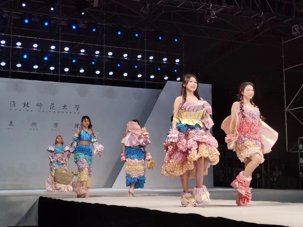 b25c6f56f4e54702b72fbbcfabde2476.jpg b25c6f56f4e54702b72fbbcfabde2476.jpg