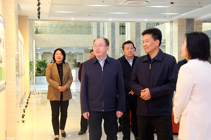 6c04be863737483684d1ff079240f628.jpg 6c04be863737483684d1ff079240f628.jpg