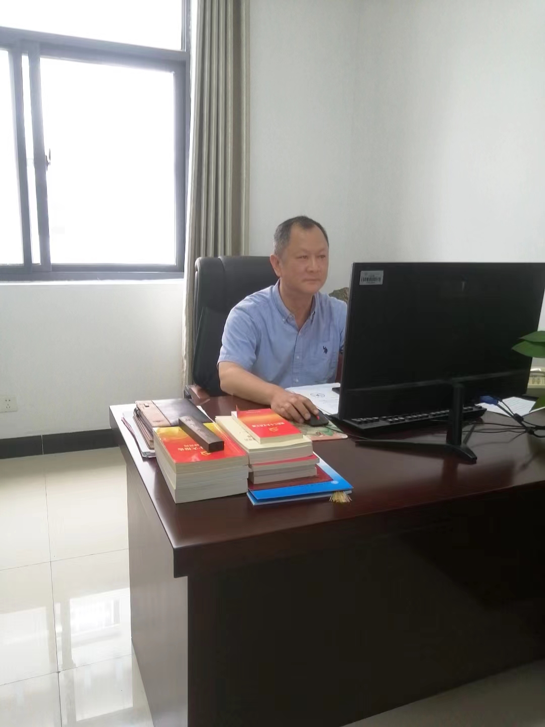 ceb9c5f9c3894476a87ee9e7d09078cf.jpg ceb9c5f9c3894476a87ee9e7d09078cf.jpg