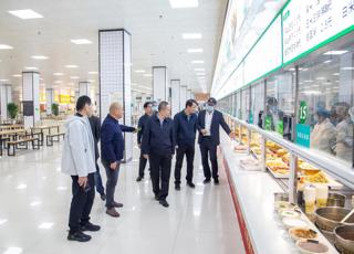 淮北市委常委、秘书长、政法委书记徐胜利到我校督导食品安全工作