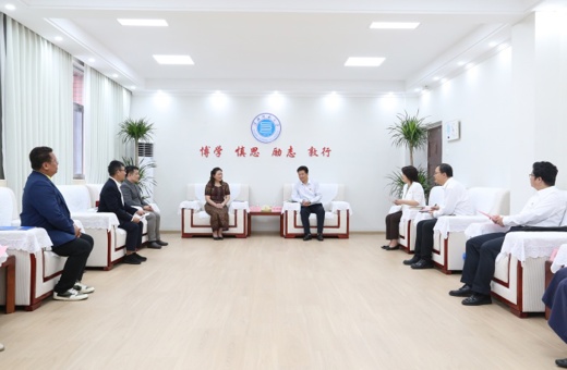 泰国北碧皇家大学校长陈珍妮一行应邀访问我校