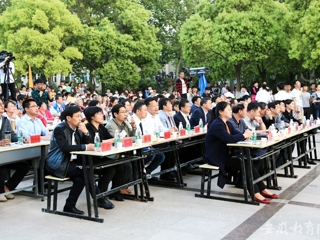 【安徽教育网首页】“青春喜迎十九大 坚定信念跟党走”bd官方登录页面举办第十二届五四“共青杯”合唱节