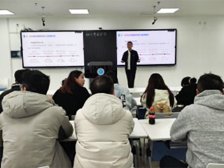 文学院举办公开示范课教学观摩活动